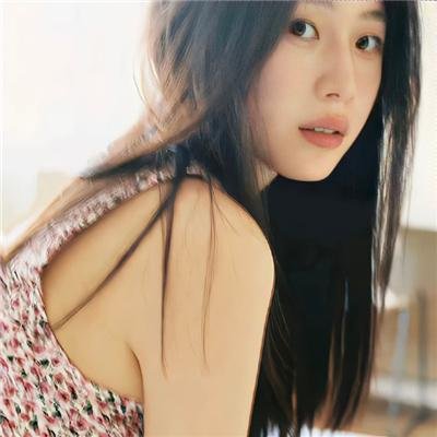 俏丽佳人封面
